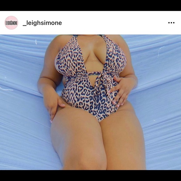 Cheetah low cut one piece - Picture 3 of 3